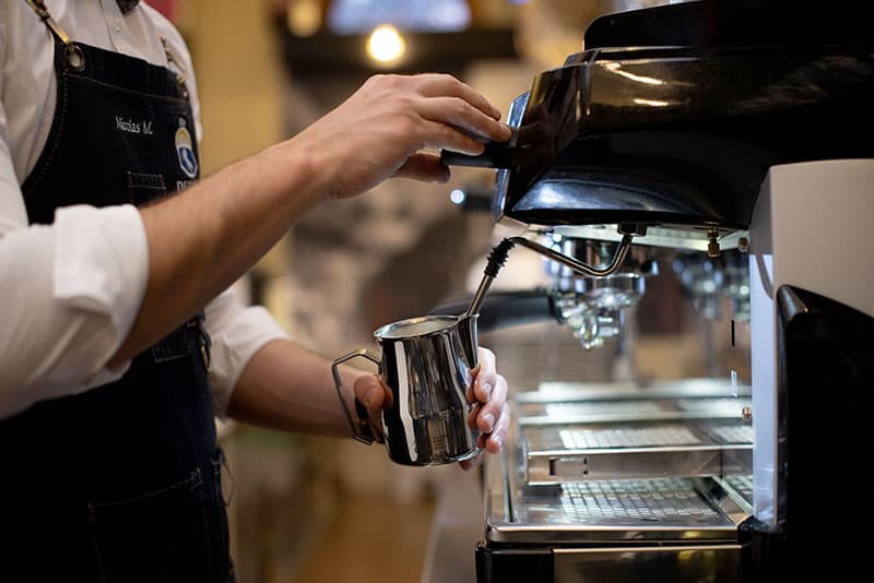 Espressomaschine mit Dersut Kaffee